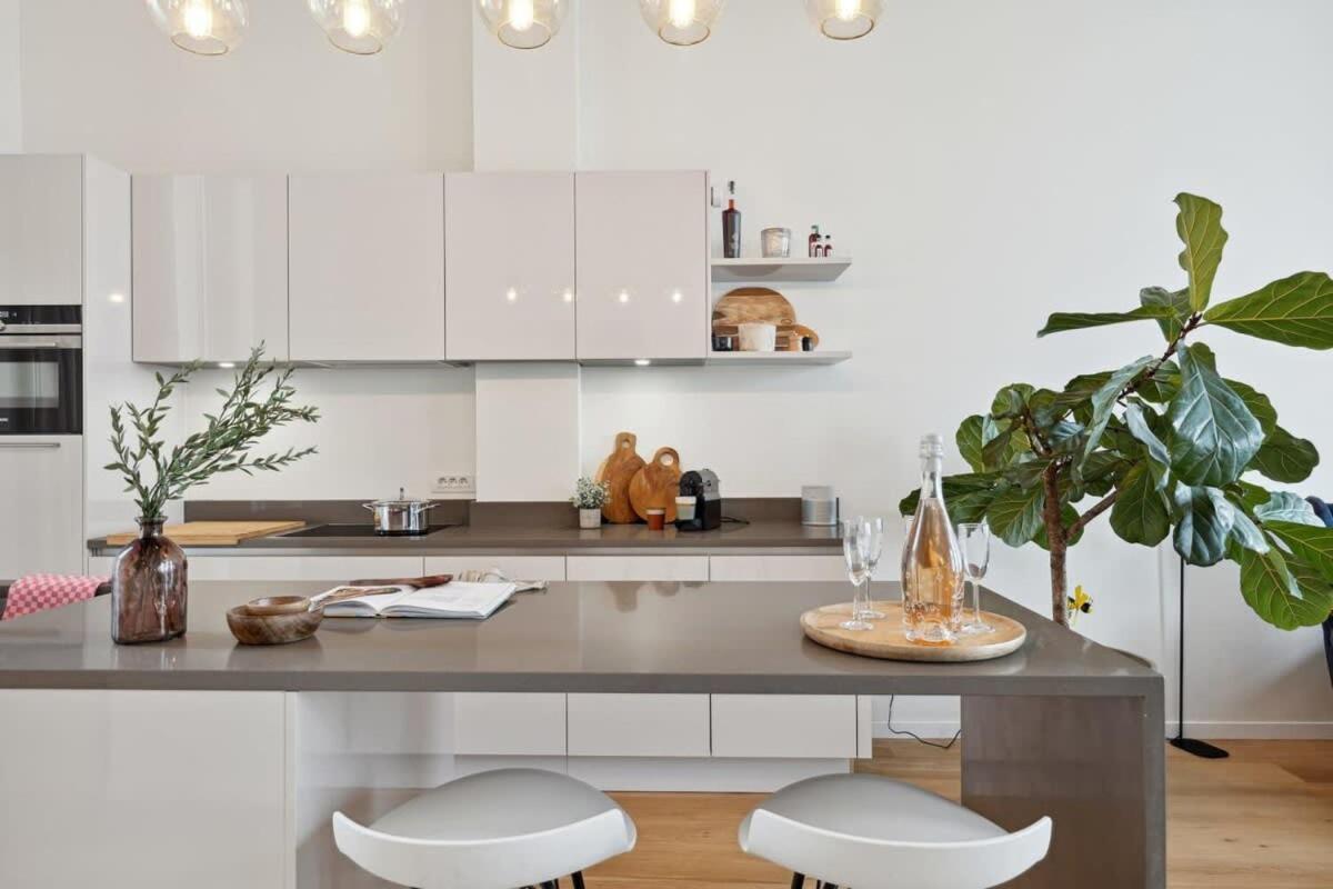 Bright Waterfront Apartment Антверпен Екстериор снимка