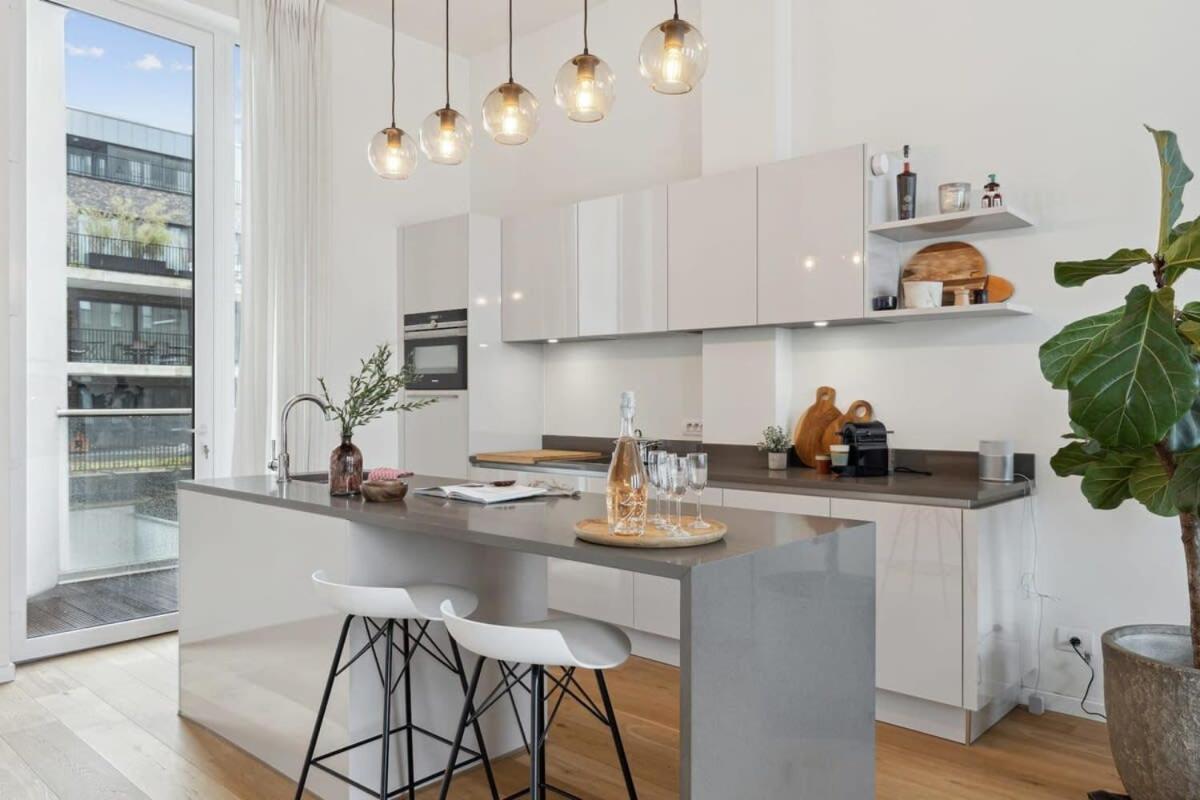 Bright Waterfront Apartment Антверпен Екстериор снимка